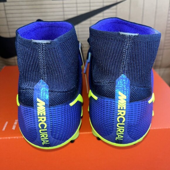 Athletic_Shoes
